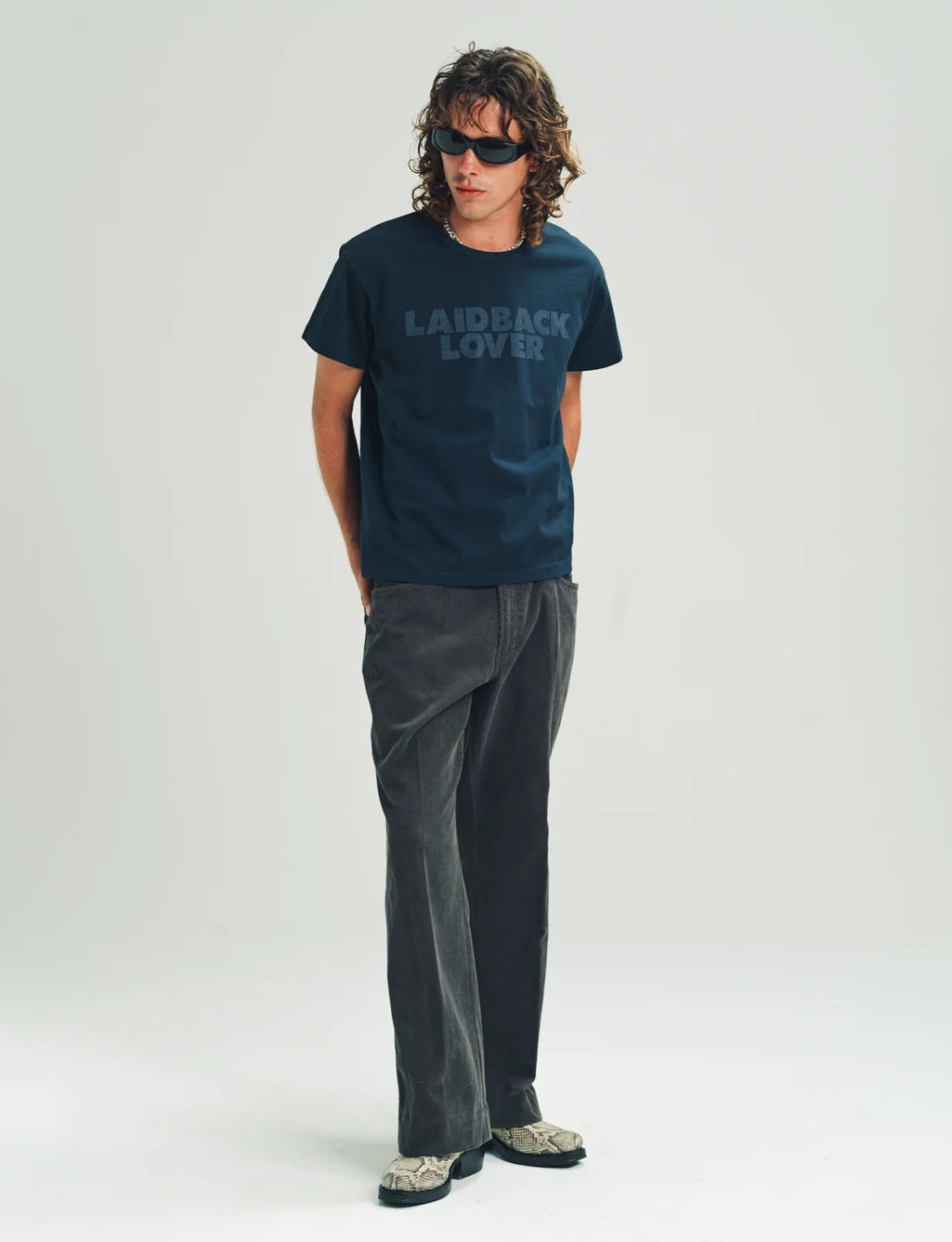 LAIDBACK LOVER TEE