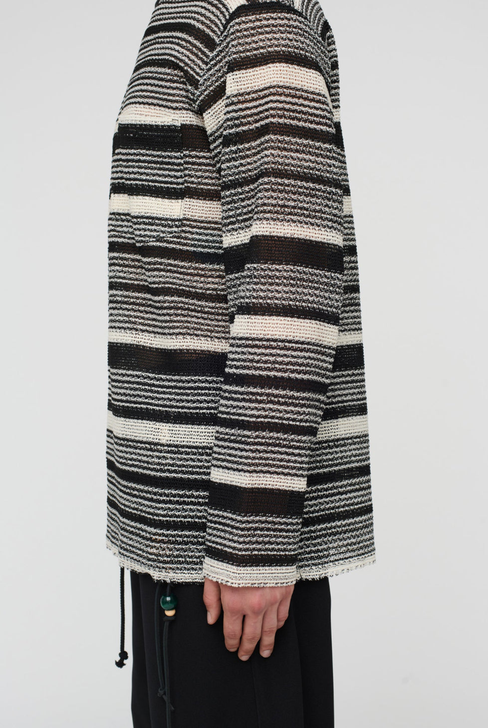 Crew Neck Pullover Blanket Crochet (Black)